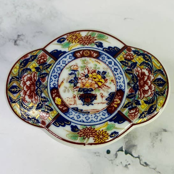 Vintage Imari Style Porcelain Trinket Box Lotus Floral Japan - Picture 2 of 9